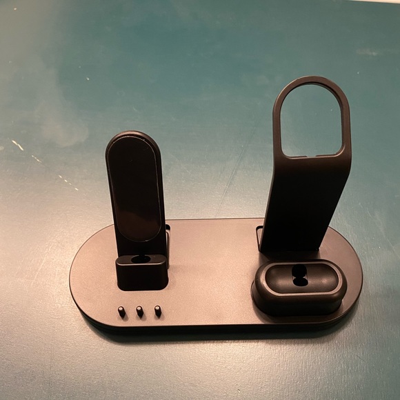 Electronics Station Charger - Picture 2 of 6